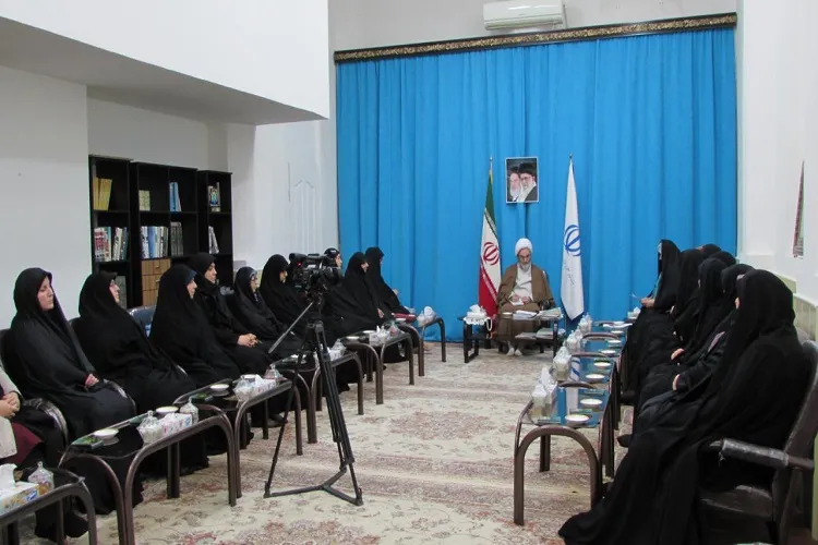 فضا برای ترویج فرهنگ اسلامی توسط بانوان در جامعه فراهم است