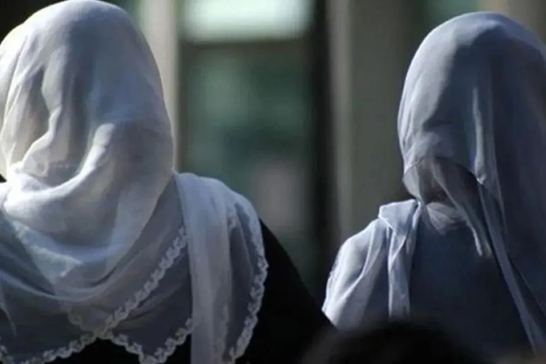 Almanya'da başörtülü kadına ırkçı saldırı