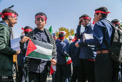 تجمع دانش آموزان شیرازی در حمایت از کودکان غزه