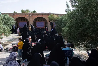 مراسم دعای عرفه در تخت فولاد