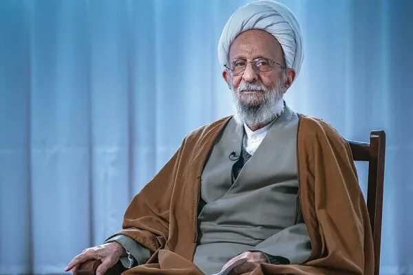 زنده نگاه داشتن یاد آیت‌الله مصباح یزدی با معرفی آثار و مبانی فکری‌ ایشان