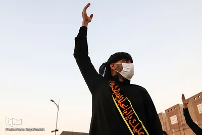 اهتزاز پرچم ۲۰۰ متری «یا حسین(ع)» در اهواز