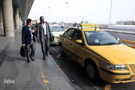ورود «عبدالمالک عمر احمد ادریس» قرآن پژوه و از مهمانان همایش بین‌المللی مطالعات میان‌رشته‌ای قرآن کریم به میهن اسلامی