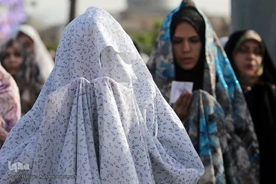 Millionen Iraner verrichten Eid al-Fitr-Gebet