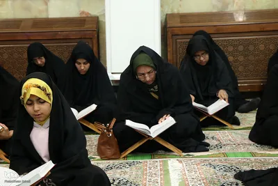 جزءخوانی قرآن در امامزاده سیدنصرالله(ع) یزد‎