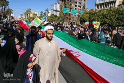 راهپیمایی یوم الله ۲۲ بهمن در شیراز
