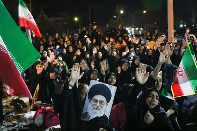 تجمع مردم فولادشهر در پی شهادت رهبر شهید انقلاب