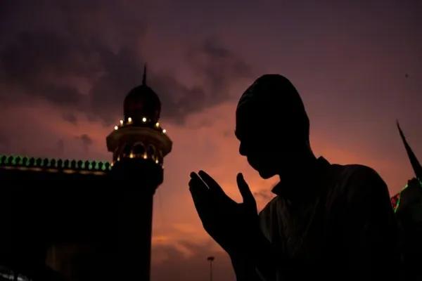 Pertandingan azan dan inisiatif Al-Quran untuk keluarga di Dubai