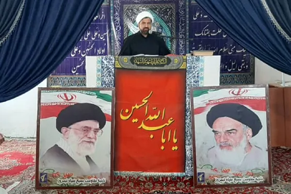اقامه نماز اول وقت؛ مهم‌ترین پیام‌ امام حسین(ع) در نهضت عاشورا