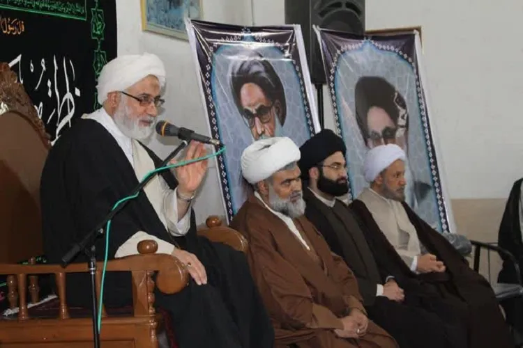 مراسم یادبود سومین شهید محراب ‌میان طلاب شیراز برگزار شد