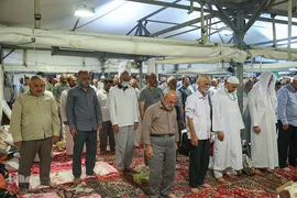 محفل انس و معرفت در منا با حضور امیرالحاج حجت الاسلام و المسلمین نواب