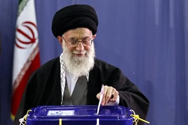 رهبر معظم انقلاب آرای خود را به صندوق انداختند