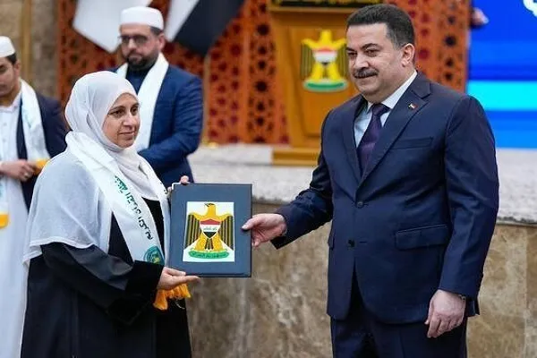 Iraqi PM Dumalo sa Seremonya para Parangalan ang 1,000 na mga Magsasaulo ng Quran