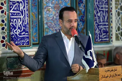 محفل انس با قرآن کاروان قرآنی انقلاب در امامزاده محمد هلال ابن علی(ع) کاشان