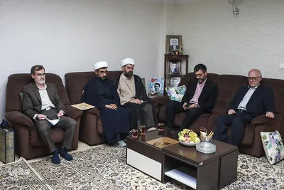 دیدار جامعه قرآنی با خانواده شهید حمید صفاری