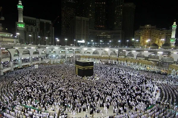 په مسجد الحرام کې ماسک  اچول بیا لازم شول