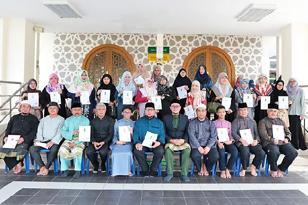 پایان دوره 87 قرآن‌آموز در برونئی