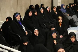 دیدار مسئولان نظام و سفرای کشورهای اسلامی با رهبر انقلاب