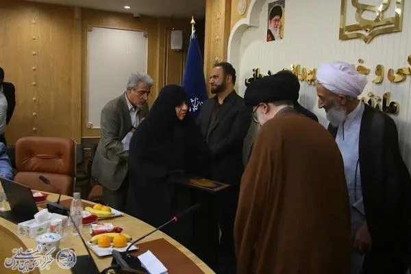 آیین تجلیل از خانواده‌های شهدای شاخص استان مازندران در ساری