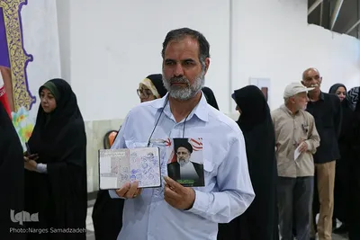 شور انتخابات در گلستان شهدای اصفهان
