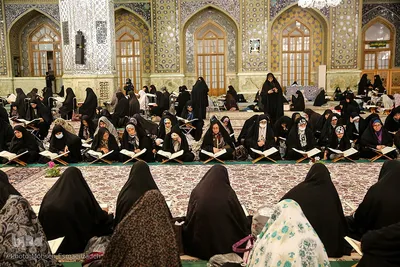  جزء خوانی قرآن کریم در حرم امام رضا(ع)

