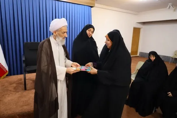 خلوت شدن مساجد و نمازجمعه‌ها دشمن را امیدوار می‌کند + عکس