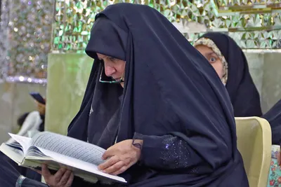 محفل انس با قرآن کریم در آستان مقدس حضرت علی ابن حمزه(ع)