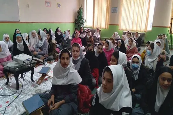 برگزاری ۱۰ محفل در مدارس از سوی مهد قرآن میاندوآب + عکس
