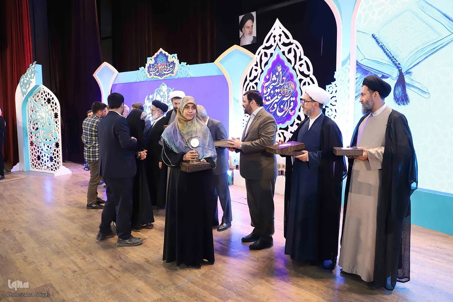 Paligsahan ng Quran at Etrat ng mga Mag-aaral ng Unibersidad ng Iran: Ginawaran ang mga Nanalo
