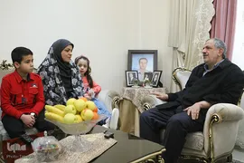دیدار گروه تهرانگردی با خانواده شهید آتش نشان محسن روحانی
