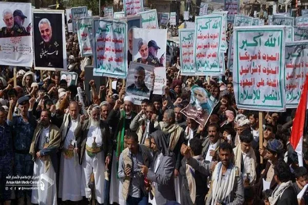 بالفيديو...صنعاء تحتشد تنديداً باغتيال الشهيدين سليماني والمهندس