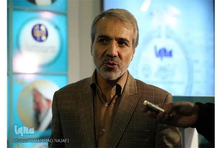 رییس سازمان برنامه و بودجه کشور وارد شهرکرد شد