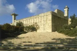 Palestinian MP Slams Israel’s Theft of Part of Ibrahimi Mosque