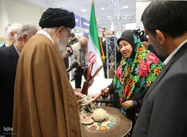 بازدید رهبر انقلاب از نمایشگاه توانمندی‌های تولید داخل