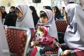 جشن شکوفه‌ها در آغاز سال تحصیلی