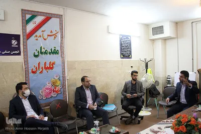 نشست مدیرکل جدید ارشاد با اعضای هیئت مدیره انجمن صنفی خبرگزاری‌ها و پایگاهای خبری استان یزد‎‎