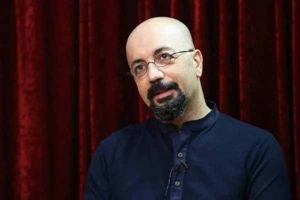اخلاق عمومی نتیجه اخلاق حرفه‌ای و سازمانی است