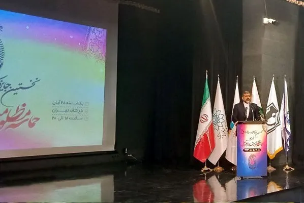 دولت به مداحان در کسوت خادم دینی بدهکار است