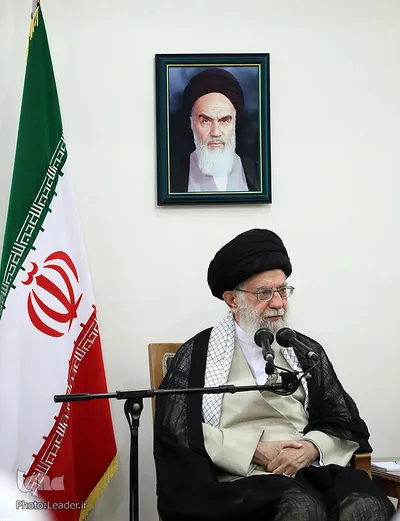 دیدار دست‌اندرکاران کنگره شهدای استان کردستان با رهبر انقلاب