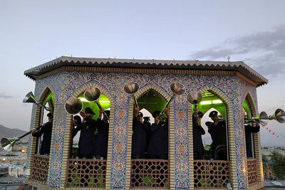 آیین نقاره زنی در حرم حضرت احمد بن موسی شاهچراغ(ع) شیراز‎‎