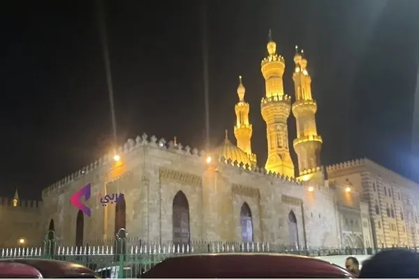 مسجد الإمام الحسين(ع) بالقاهرة؛ قبلة الزوار في رمضان