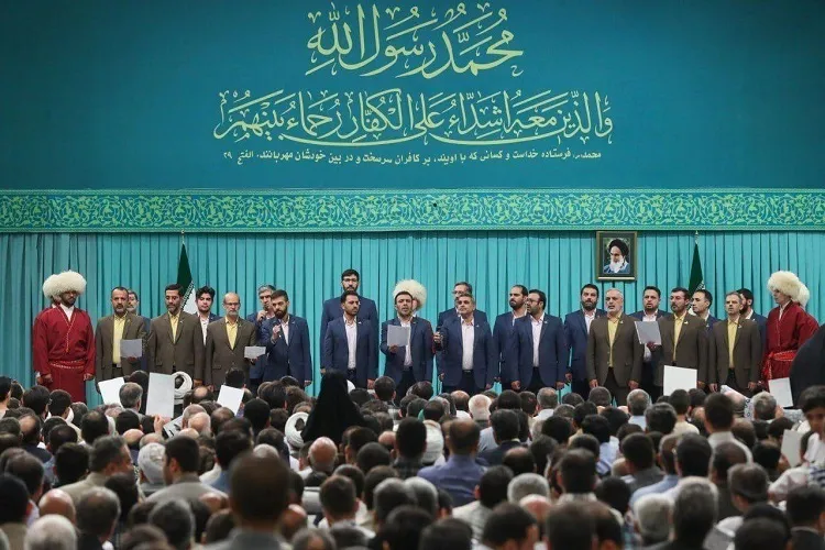 په امام خمینی حسینیې کې د پیغمبراکرم(ص) او امام صادق(ع) دنیکمرغه زوکړې دستورې