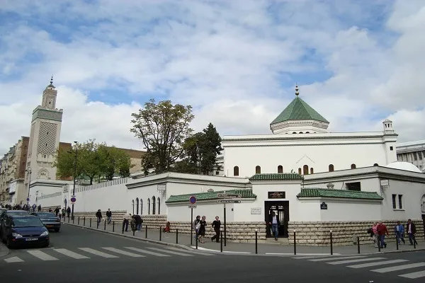 Prêche du vendredi à la Grande Mosquée de Paris : appel à la paix et au soutien à la Palestine