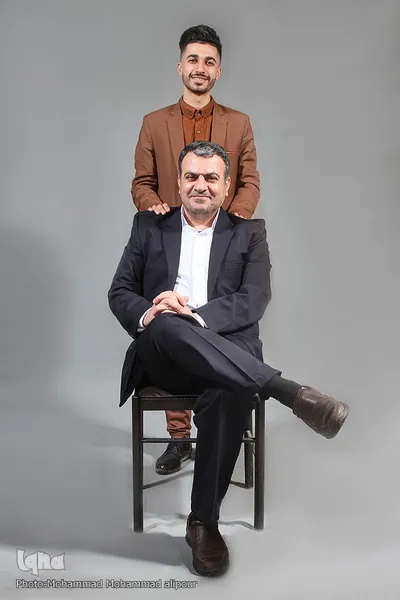 مهدی حویزه‌نژاد، از قاریان جوان خوزستان است که رتبه اول مسابقات دانش آموزی در رشته قرائت را در کارنامه خود دارد و هم اکنون در سن بیست سالگی مدرس قرآن نیز هست. او می‌گوید: مشوق اصلی بنده پدرم بودند که برای من هم استاد بود و هم پدر. هرچه دارم از پدر و مادرم دارم و دعای خیرشان رمز موفقیت است.

