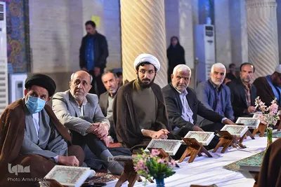 محفل انس با قرآن کریم در مسجد نصیرالملک‎‎