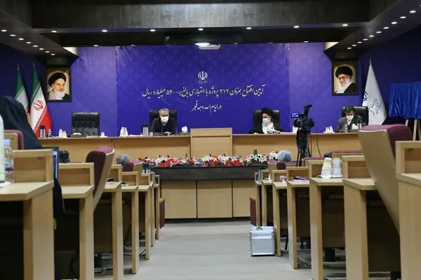 خودباوری جوانان ایران در عرصه‌های اقتصادی و سیاسی