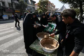 عزاداری ظهر عاشورا در تهران 