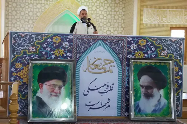 دشمن با جنگ اقتصادی به دنبال تضعیف انقلاب است
