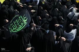 تهرانی‌ها پس از نماز جمعه در محکومیت تهاجم اسرائیل به خیابان‌ها آمدند”