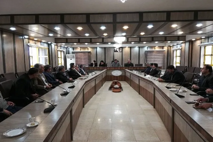 نسل جدید را با نسل دوران دفاع مقدس پیوند بزنیم